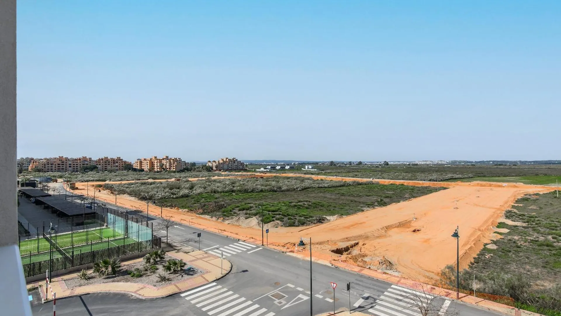 Los Camaleones By H - Playa De Los Haraganes Hlhc3304P4 Isla Canela