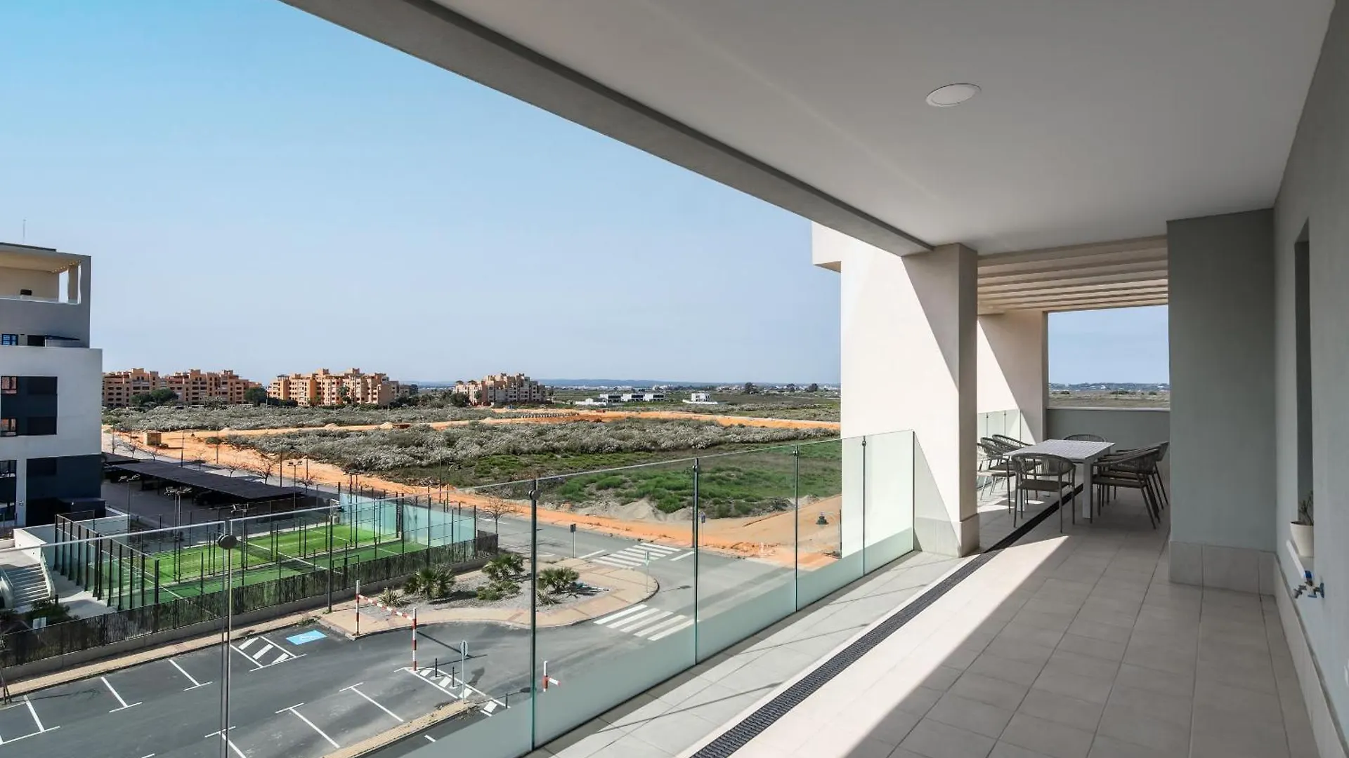 Los Camaleones By H - Playa De Los Haraganes Hlhc3304P4 Isla Canela İspanya